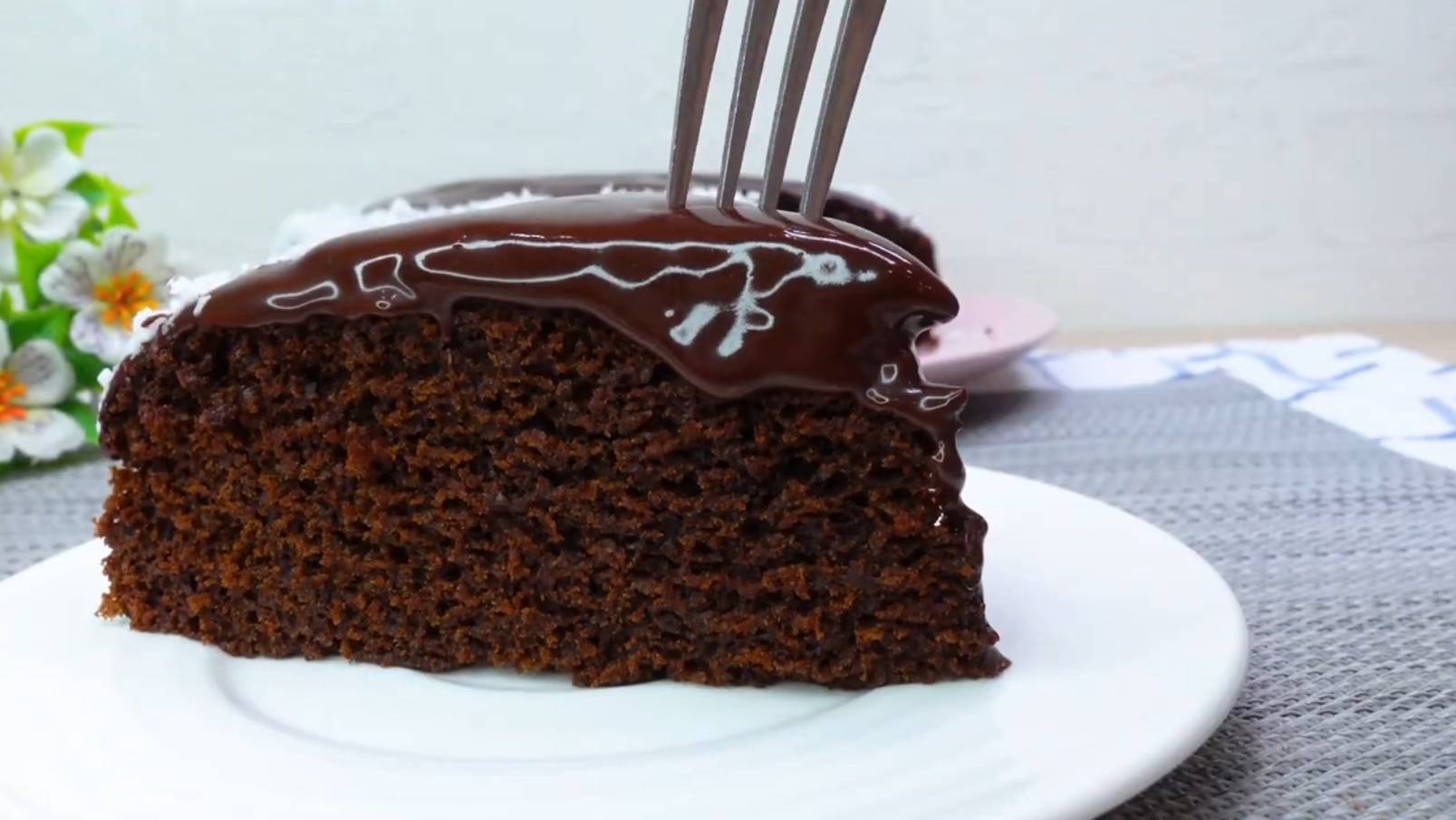 Шоколадный торт | Простой рецепт торта | ПРОСТЫЕ ИНГРЕДИЕНТЫ смотреть онлайн