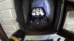 24. Шашлык в топливнике печи.