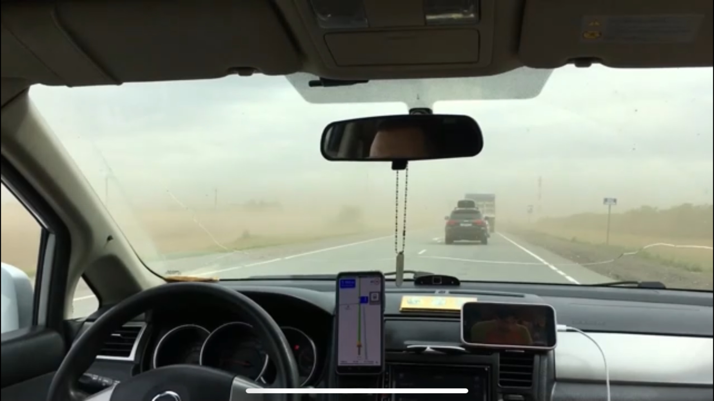 Часть 1 из 4/ Поездка в город Волгоград/ Попали в пылевую Бурю/ Обзор сьемной квартиры. смотреть онлайн