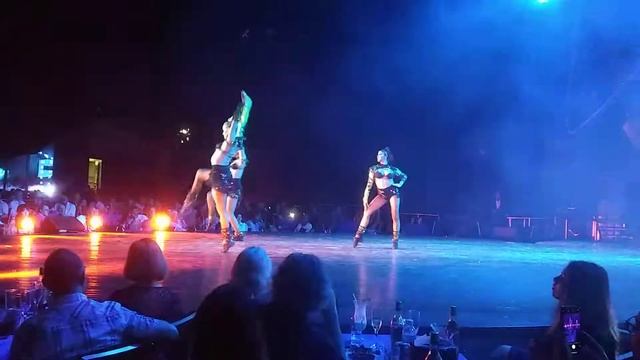 Tropicana show смотреть онлайн
