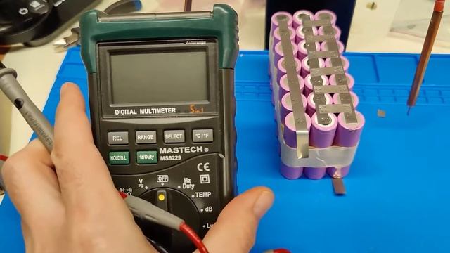 Li-Ion Battery Pack Build with BMS from Scrap- 18650 3S/21AH - Samsung 35E Batteries смотреть онлайн