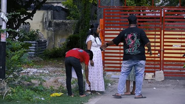 Babbu వాళ్ల Girlfriend ని Birthday కి పిలవనందుకు చేసిన Gift పగలకొట్టింది | Pareshan Boys1 смотреть онлайн