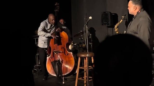 David Penn - Night and Day Bass Solo смотреть онлайн