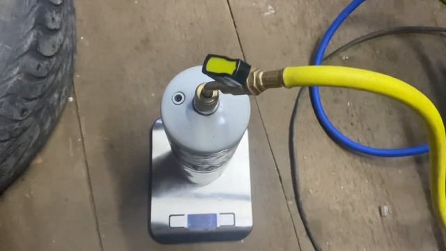 Холодильник Атлант проткнули морозилку во время разморозки ремонт смотреть онлайн