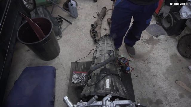BMW E39 V8 - Getriebe dran und Motor Rein смотреть онлайн