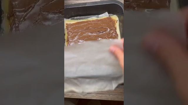 Nutella Baklava 10/10 😍 #baklava #nutella #nutellabaklava #3ingredients Video by:yallahkitchen смотреть онлайн
