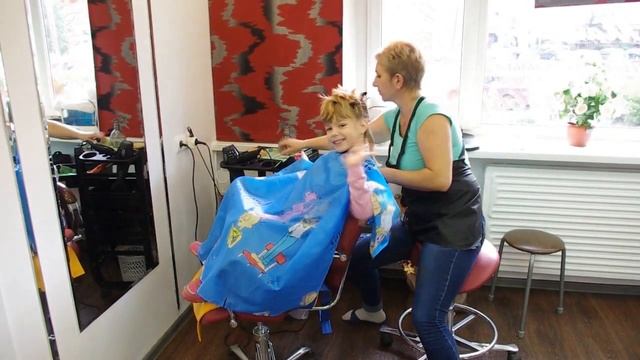 Стрижка для девочки 5 - 6 лет. Как постричь волосы ребенка?