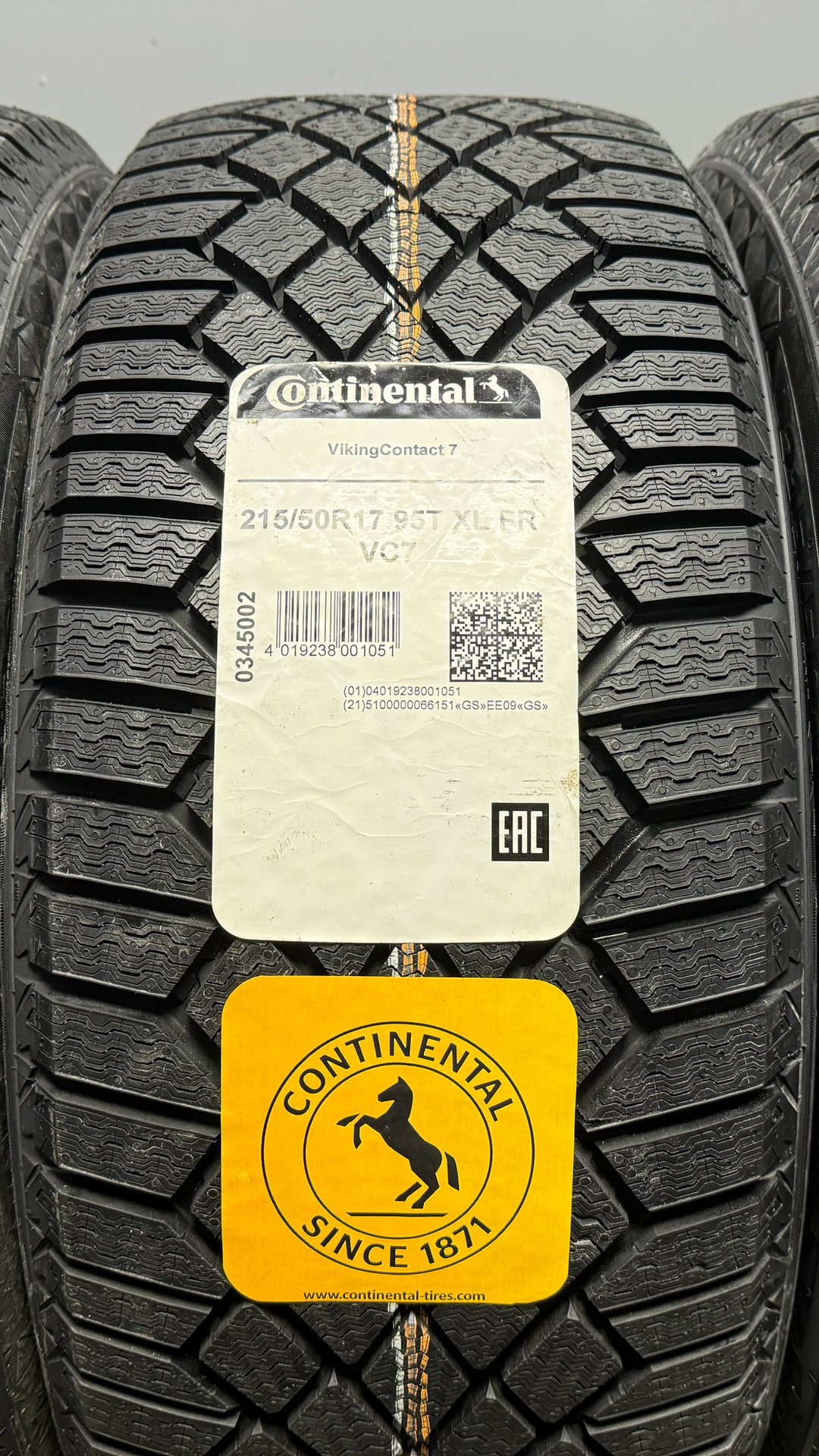 Continental ContiVikingContact 7 215/50 R17 95T XL FR 2019+