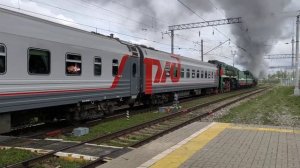 Паровозы П36-0110 и П36-0120 с поездом Победы