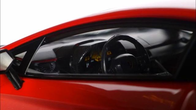 1:18 Lamborghini Aventador SV