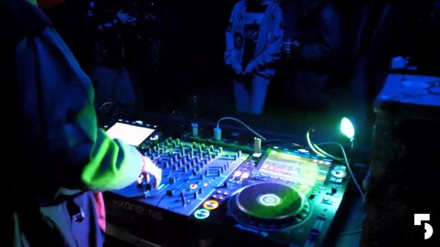 5 букв радио - ceny4 @ Ertad Bar (Tbilisi, GE) смотреть онлайн