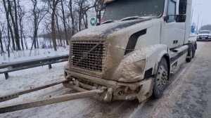 Малышка Вольво притащила еще одну Вольву VNL с проблемным распредвалом.Покупка.