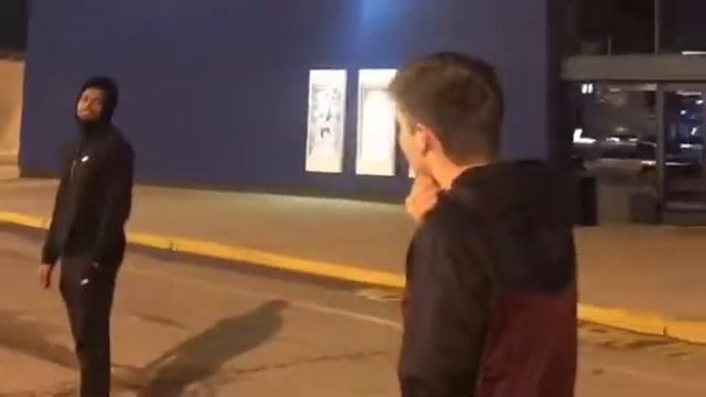 Cinnabon Review! (Surprise at end?) смотреть онлайн