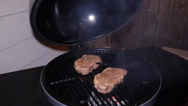Prime New York Strip Steaks on the New @Char-Griller Auto Kamado смотреть онлайн