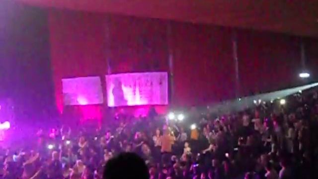 Макс Барских вышел в зал. Харьков, концерт 24.11.2015г. смотреть онлайн
