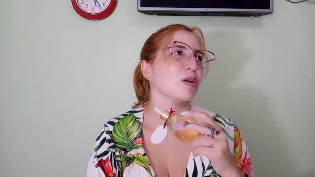 PERFUMES COM NOTA DE CAFÉ смотреть онлайн