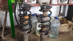 Передние пружины на приору. Дёшево и хорошие🤣