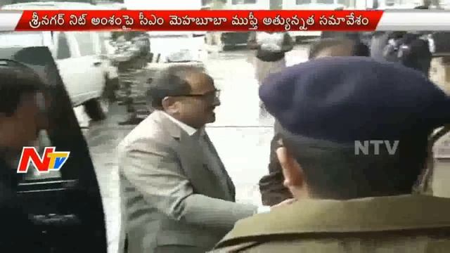 Jammu & Kashmir CM Mehbooba Mufti Emergency Meeting over NIT Srinagar Incident || NTV смотреть онлайн