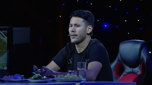 Cyberfootball 2-son ARISTOKRATLAR vs YORQINXO'JA UMAROV (22.10.2020) смотреть онлайн