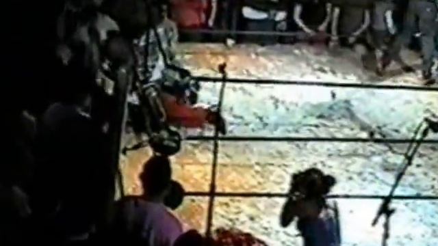 Incredibly Strange Wrestling 69 Degrees Vs Santo Claus and The Crack Head Elf смотреть онлайн