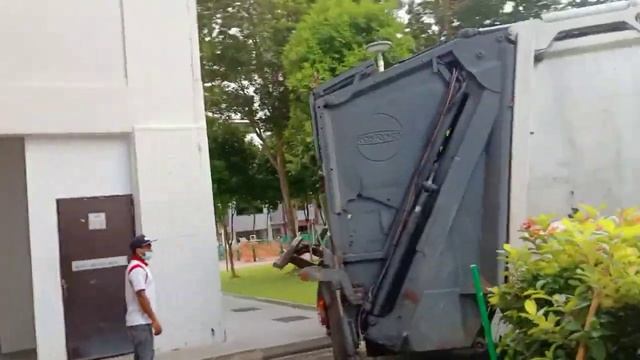 SEMBCORP Volvo FM 370 (bull truck) p5 смотреть онлайн