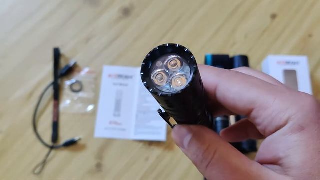 Review flashlight Acebeam E70 Mini - nice looking and 3 x High CRI Nichia 519A смотреть онлайн