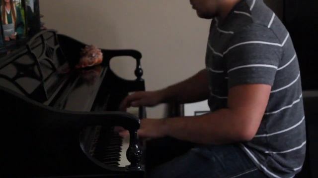 МОЙ СЫНУЛЯ МАКСИМ ИГРАЕТ НА ПИАНО ПРИМЕРНО 15 ЛЕТ НАЗАД // США МИЧИГАН ШТАТ смотреть онлайн