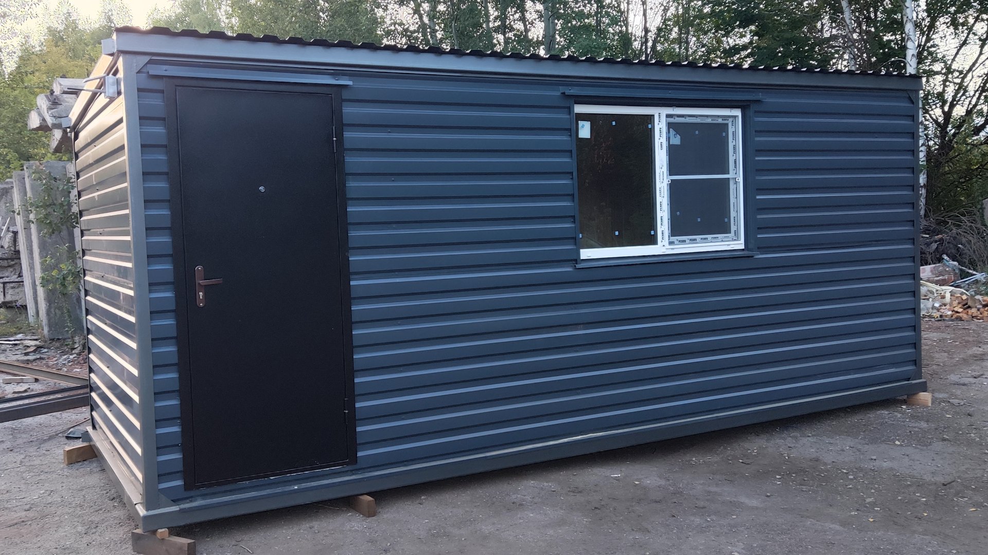 Дачный домик вагончик бытовка блок контейнер вагончик металлический 6 метровый с печкой смотреть онлайн