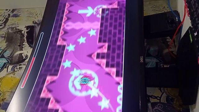 прохожу разные уровни в geometry dash смотреть онлайн