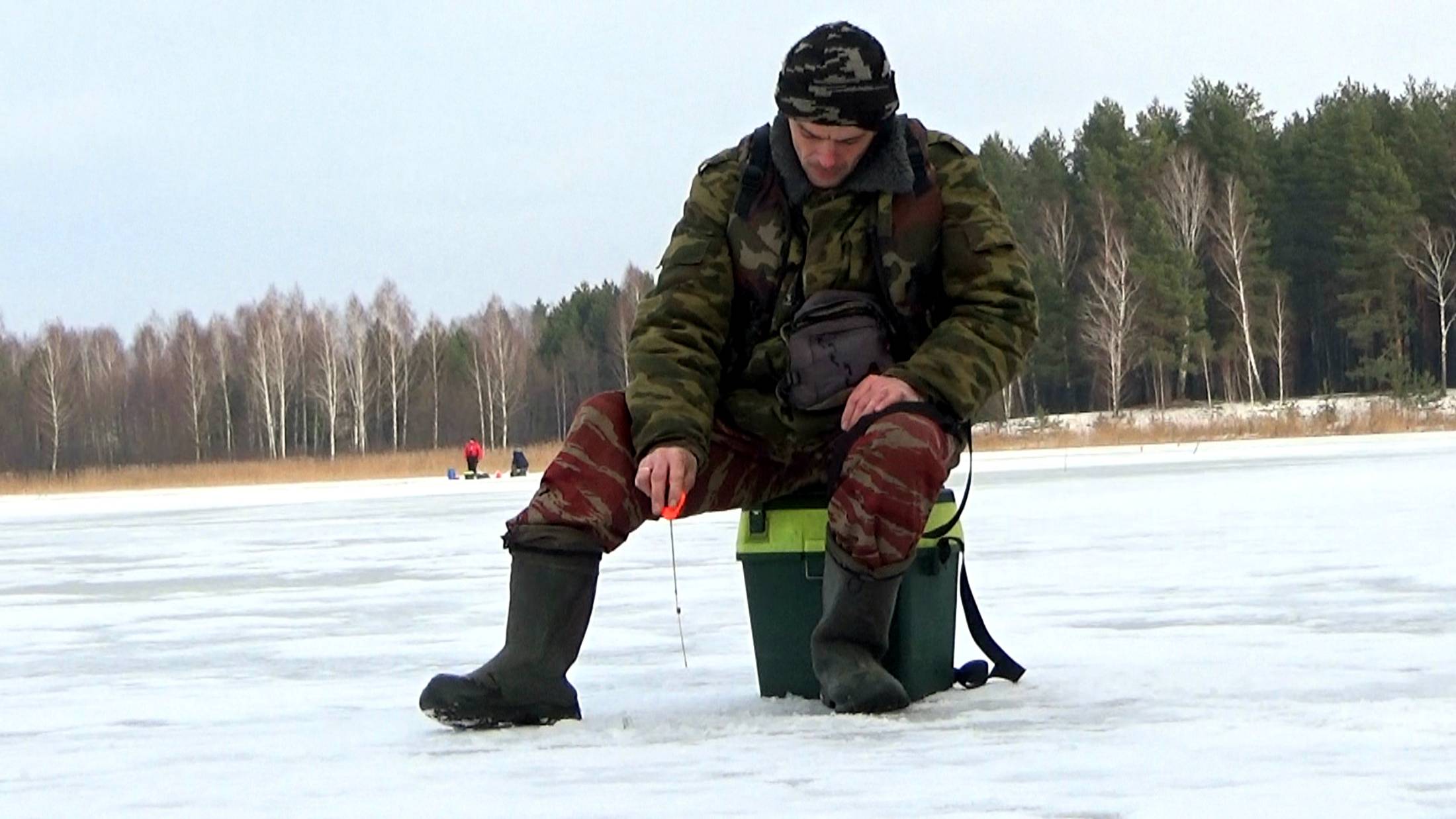 Рыбалка 20 декабря на новую самодельную безмотылку по первому льду по плотве смотреть онлайн