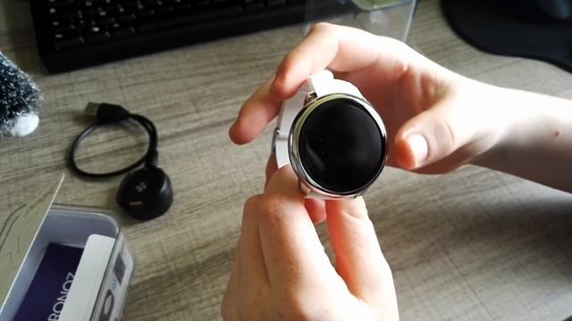 UMBOXING de la montre MYKRONOZ zeround смотреть онлайн