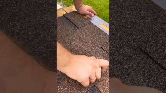 Тест на прочность гибкой черепицы Tegola Unica #кровли #черепица #tegola #tegolaunica #ИЖС