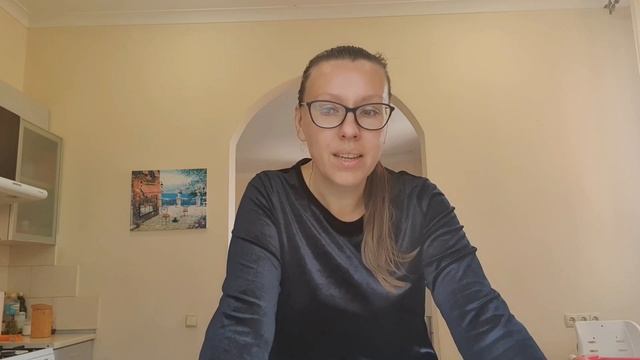 Неизданное. .. Готовим зелёный борщ. Распаковка гостинцев от бабушки. Меня уволили с работы. смотреть онлайн