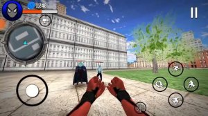 Челавек паук спасает мир