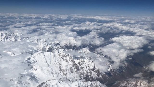 HY 422 over Tajikistan смотреть онлайн