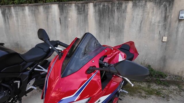 E-Clutch//CBR650R und CB650R Test 2024 смотреть онлайн