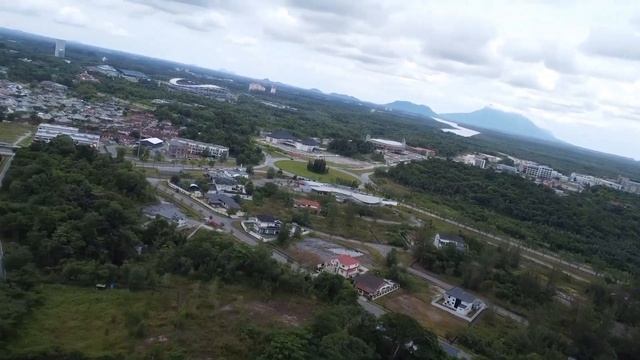 SERAPI MOUNTAIN KUCHING DRONE смотреть онлайн