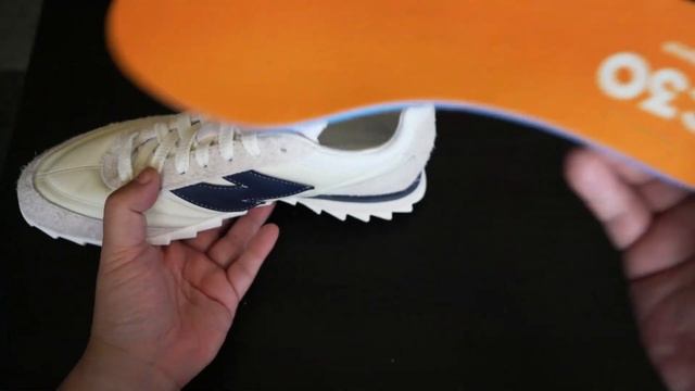 new balance URC30 DD | ニューバランス｜オールドランニングシューズ | KITH TOKYOにあった日本未発売モデルが今の気分にピッタリ！ смотреть онлайн