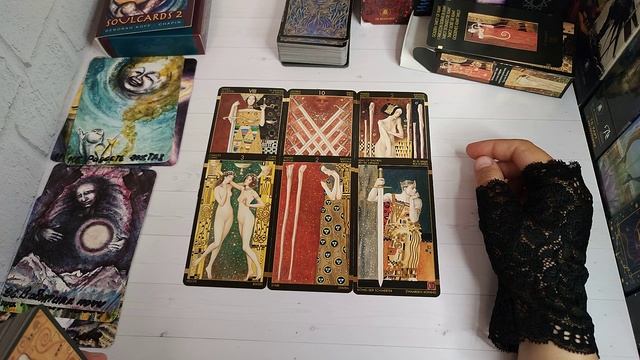 ЧТО-ТО СТРАННОЕ ПРОИСХОДИТ В НАШИХ ОТНОШЕНИЯХ. Что происходит в отношениях? / таро онлайн гадание смотреть онлайн