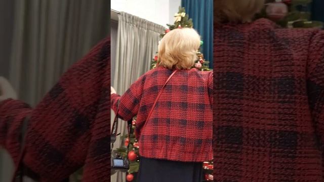 Концерт "Зимний звездопад" в ЦМД Останкинский 21.12.2024 смотреть онлайн