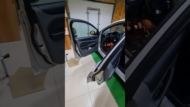 Ford Focus 2010 год