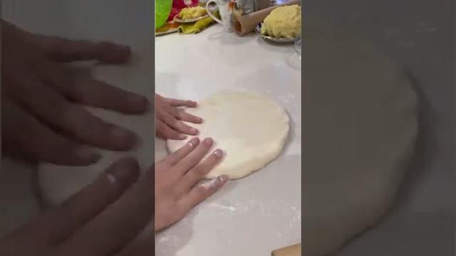 Лепёшки с картошкой и сыром 😋👌 смотреть онлайн