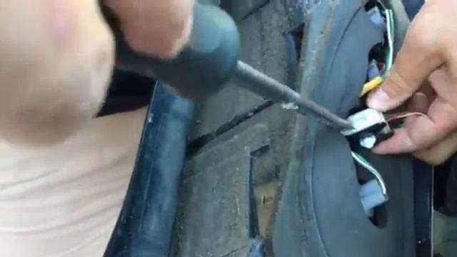 DIY - toyota prius 2007 - how to replace brake light assembly смотреть онлайн