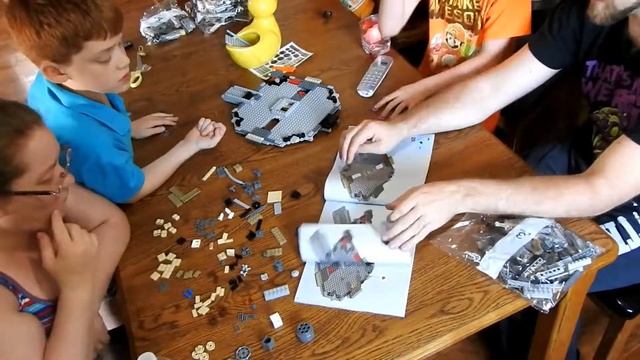 Lego: Star Wars Millennium Falcon Part 1 смотреть онлайн