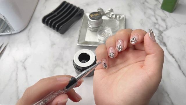 【Chrome Hearts Nail】克罗心金属摇滚美甲|复古风格美甲|ins风格美甲|断甲修复|好看的短甲分享|丝滑的左右手操作美甲|光疗甲|甲油胶 смотреть онлайн