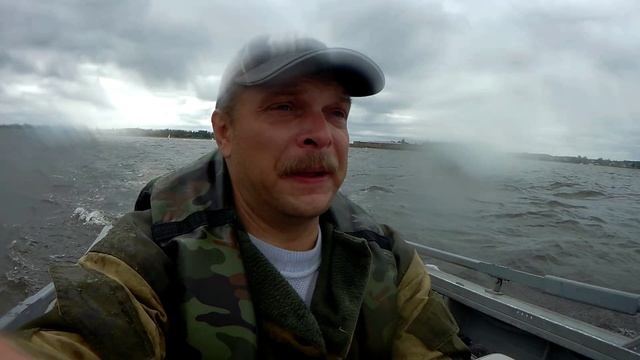Попали в лёгкий шторм на Ладоге смотреть онлайн