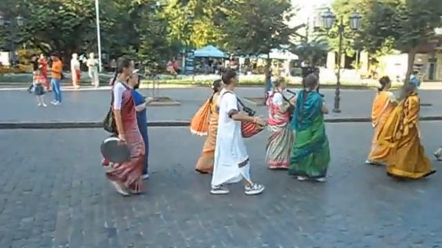 Украина. Одесса. Улица Дерибасовская. Бар "Гамбринус". смотреть онлайн