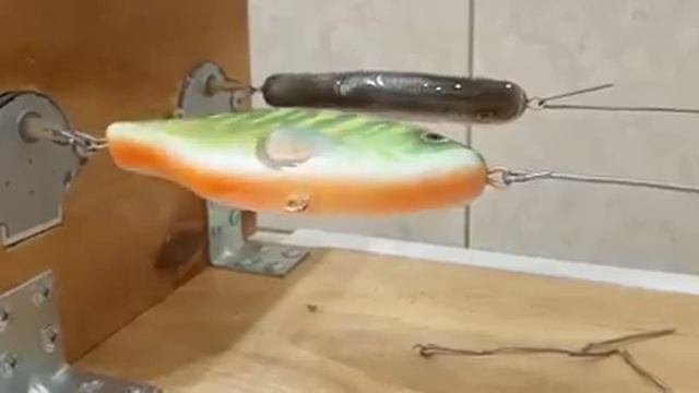 Sea Bass 125 mm. Color pike and color roach. смотреть онлайн