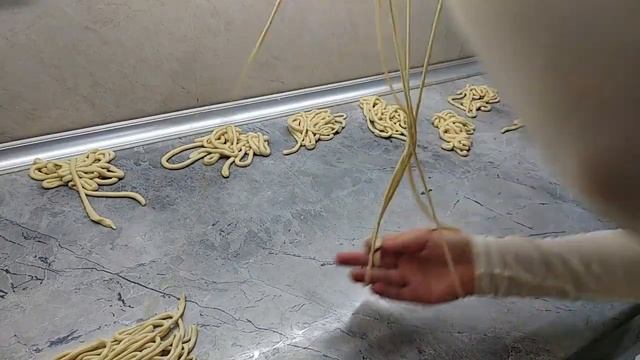 UYG`UR LAG`MONI🍜🍜 . УЙГУР ЛАГМОНИ 🍜🍜 смотреть онлайн