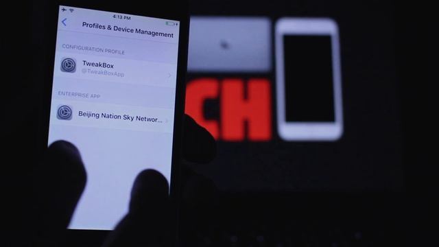 How to jailbreak ANY iPhone 5 or 5c! NO COMPUTER (iOS 10.3.3) смотреть онлайн